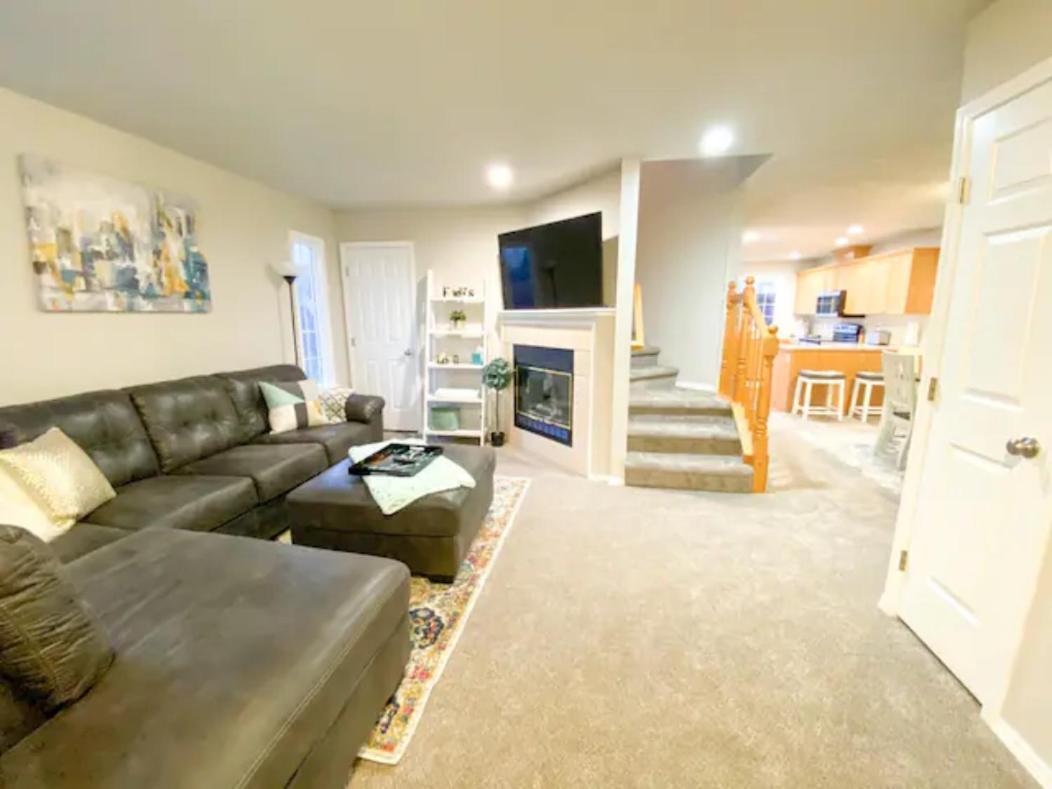 The Getaway Se Boise Condo Across The Street From Greenbelt, Bown Crossing And Boise River 3Bd 3Bath, 4 Beds! Lovely, Homey, Dining Table Seats 6 Экстерьер фото