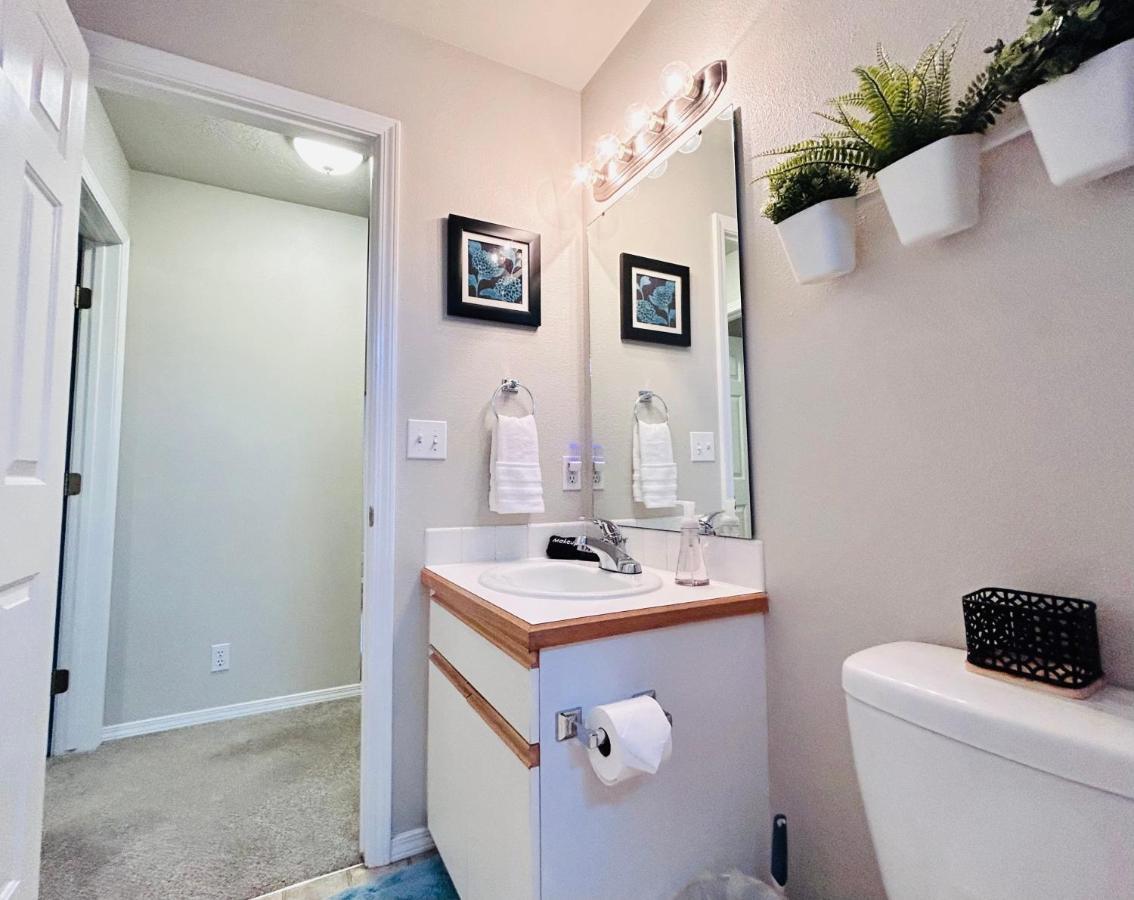 The Getaway Se Boise Condo Across The Street From Greenbelt, Bown Crossing And Boise River 3Bd 3Bath, 4 Beds! Lovely, Homey, Dining Table Seats 6 Экстерьер фото